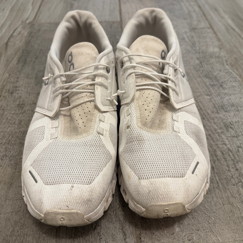 On Running Cloud 5 Men's White Athletic Shoes